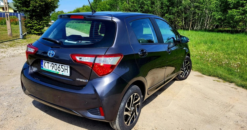 Toyota Yaris cena 66000 przebieg: 30000, rok produkcji 2019 z Tarnów małe 92